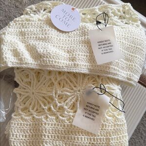 More to Come- Harper crochet cover-up set M NWT